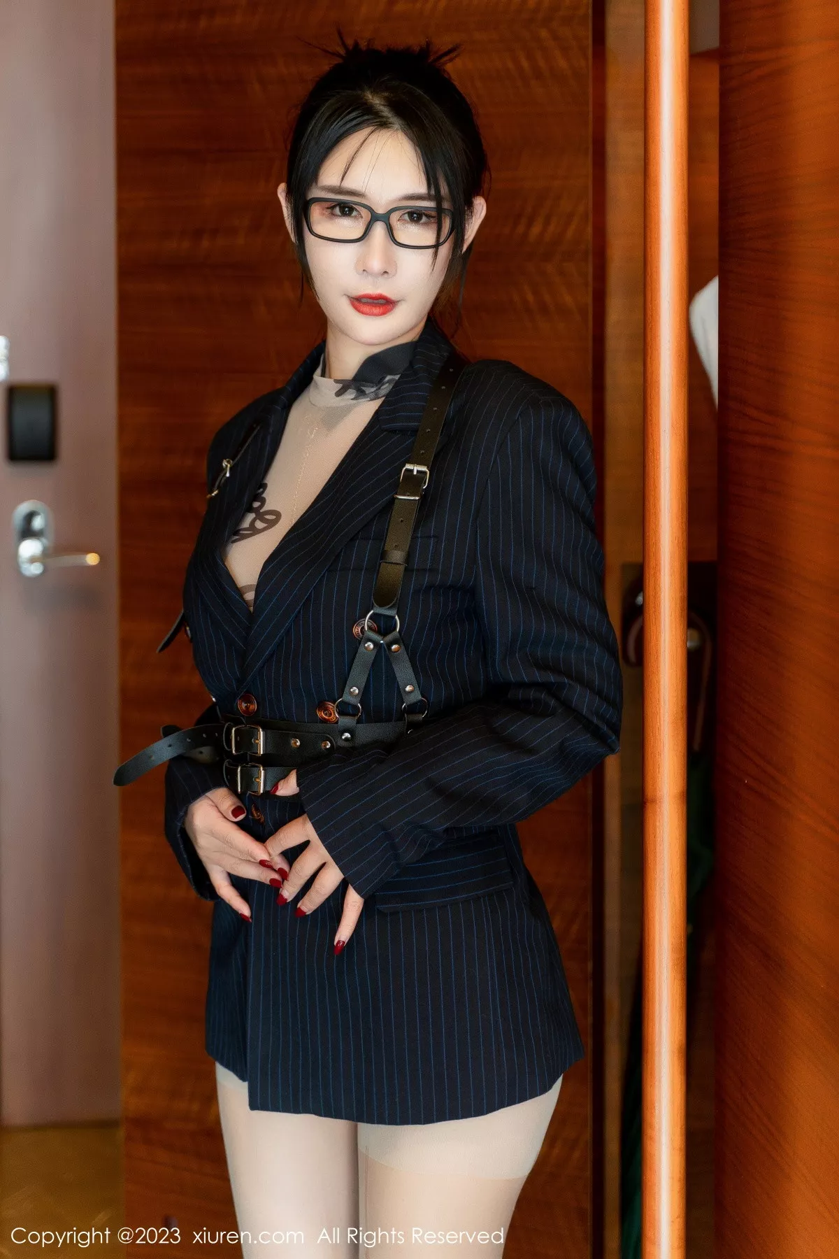 [XiuRen秀人网]第6255期夏沫沫写真-秀人资源网